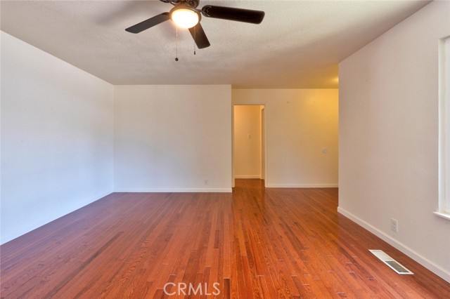 Detail Gallery Image 10 of 46 For 1101 Kensington Dr, Merced,  CA 95340 - 4 Beds | 2 Baths