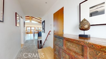 https://media.crmls.org/medias/da561fc5-0d48-4c84-93c1-749fc5674661.jpg?preset=X-Large