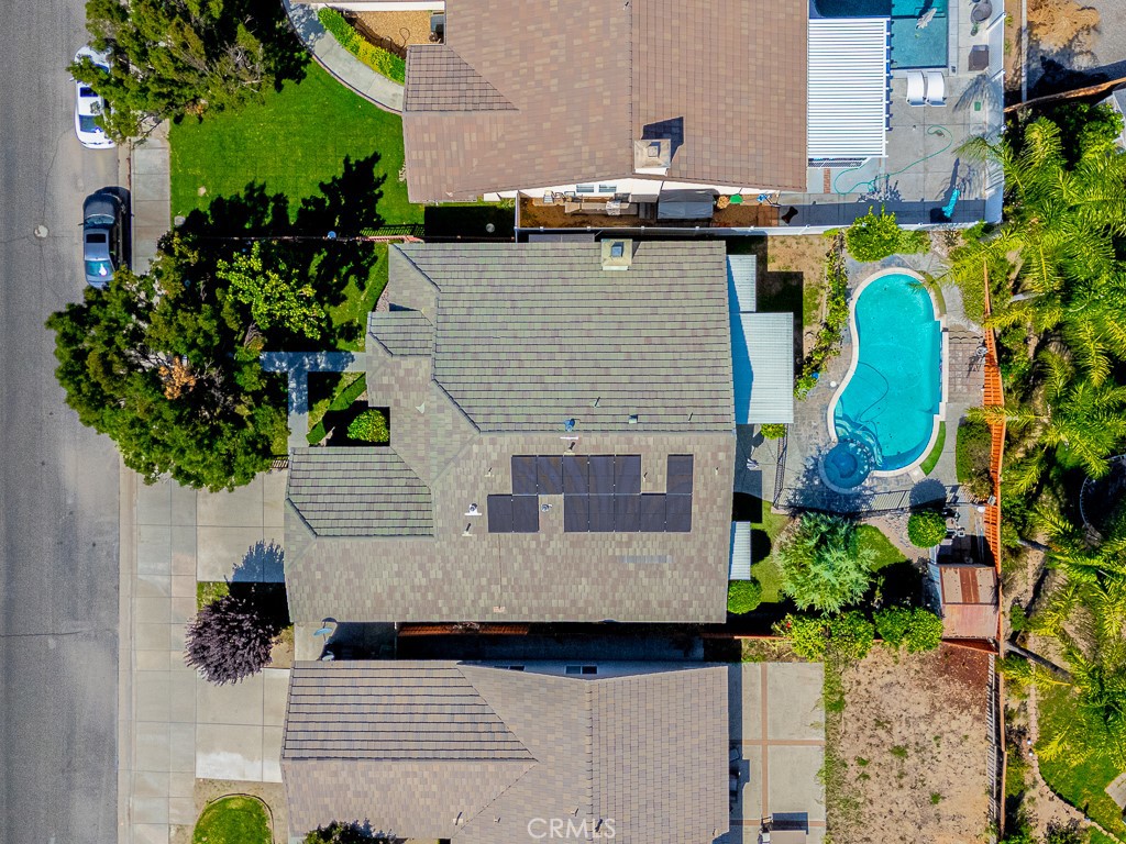 https://media.crmls.org/medias/da567289-003f-4e8d-b419-406495d5570b.jpg?preset=X-Large