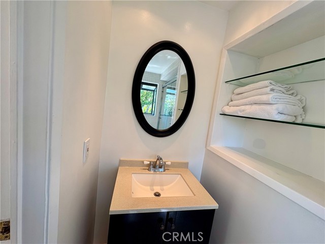 Detail Gallery Image 4 of 8 For 1033 Eastman Way, Laguna Beach,  CA 92651 - 0 Beds | 1 Baths