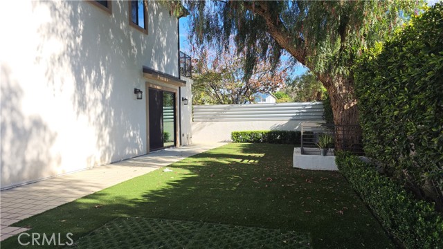 Detail Gallery Image 20 of 24 For 8238 Sharuzi Ln, Northridge,  CA 91325 - 4 Beds | 3 Baths