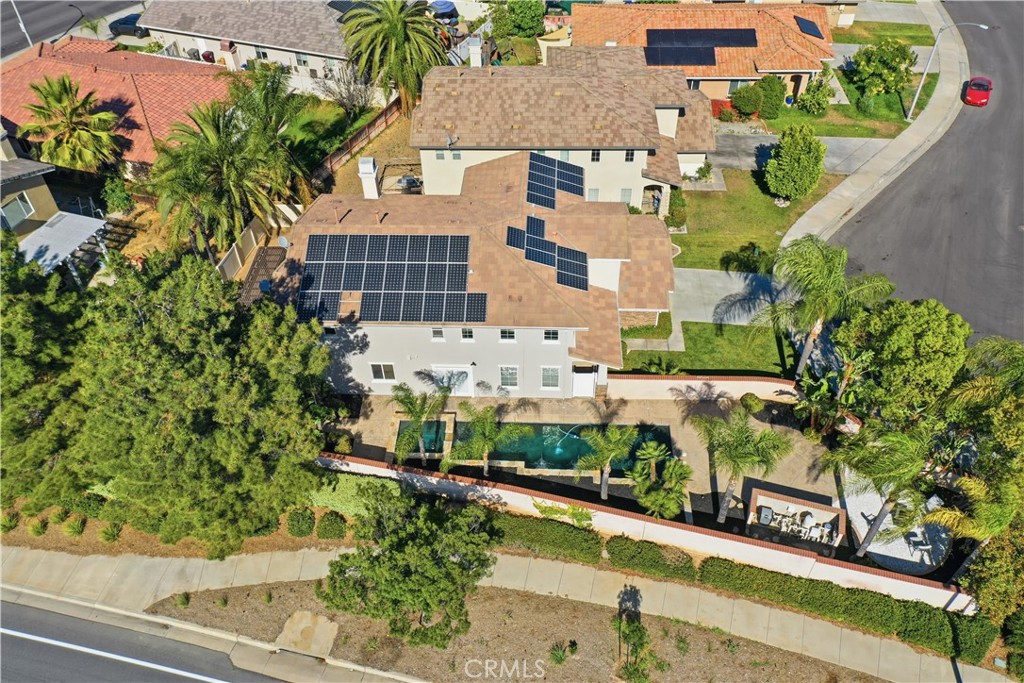 https://media.crmls.org/medias/da5739dd-1676-429e-b0a7-65980a7be1b7.jpg?preset=X-Large