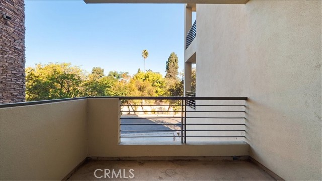 Detail Gallery Image 36 of 45 For 13004 Valleyheart Dr #205,  Studio City,  CA 91604 - 2 Beds | 2/1 Baths