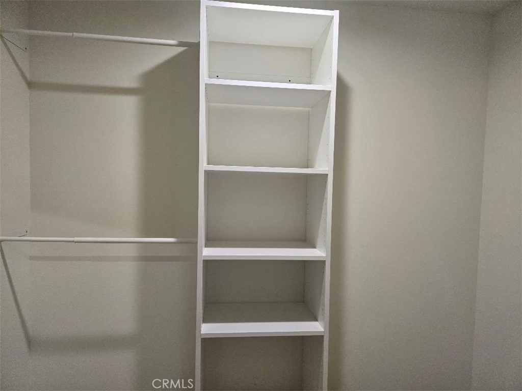 https://media.crmls.org/medias/da57c323-fe3e-4384-a1eb-cd0fadce13e7.jpg?preset=X-Large