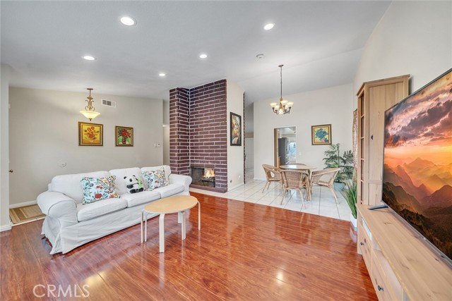 19545 Quicksilver Lane, Rowland Heights CA: https://media.crmls.org/medias/da57e5b8-1b1d-402e-b670-037ef96dd6b5.jpg