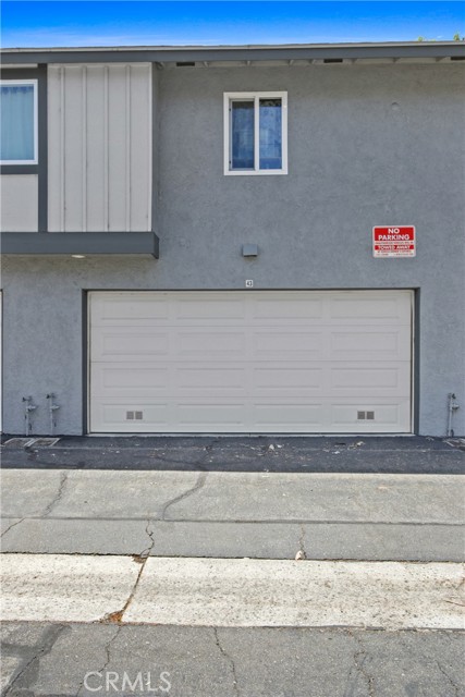 Image 6 of 27 For 6443 Olive Branch Lane 11