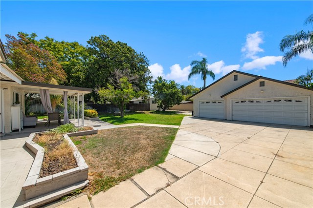 Detail Gallery Image 4 of 42 For 8420 E Hermosa Dr, San Gabriel,  CA 91775 - 3 Beds | 2 Baths