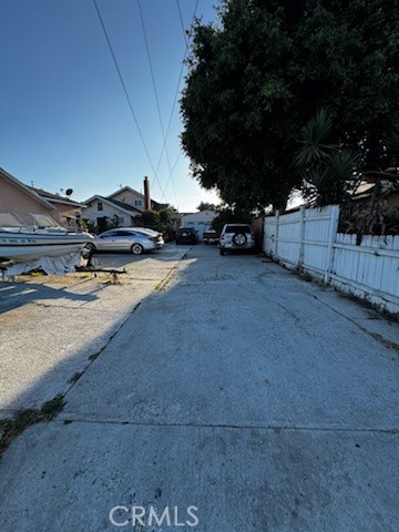Detail Gallery Image 5 of 5 For 10311 S Grevillea Ave, Inglewood,  CA 90304 - – Beds | – Baths