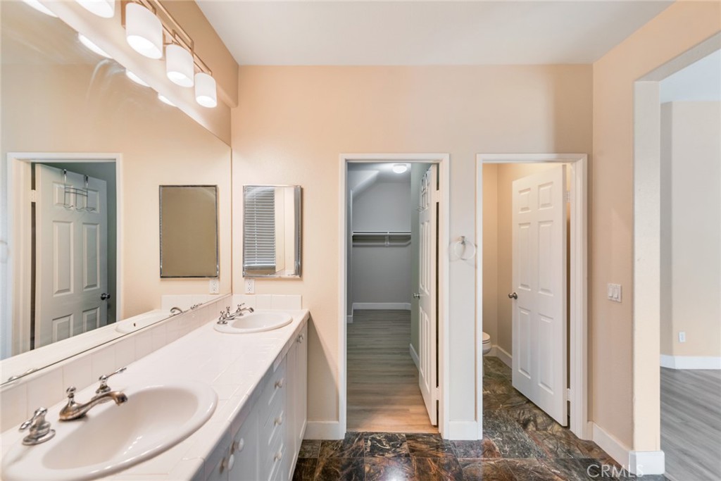 MLS #WS25187094 img 17