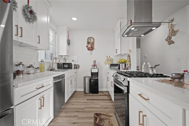 Detail Gallery Image 13 of 46 For 7323 Camellia Ave, North Hollywood,  CA 91605 - – Beds | – Baths