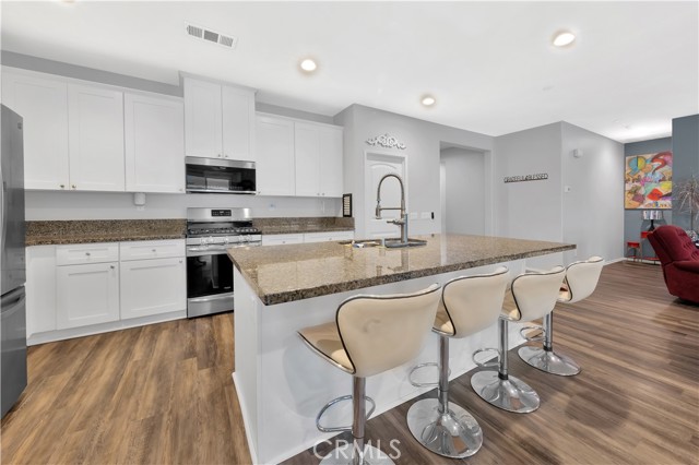 Detail Gallery Image 11 of 41 For 971 Donner, Hemet,  CA 92543 - 4 Beds | 2 Baths