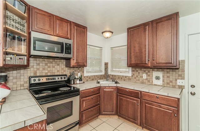 1492 W Sumner Avenue, Fresno CA: https://media.crmls.org/medias/da5a2155-fcd6-44b2-b4fb-2a1b0ca9a8e6.jpg