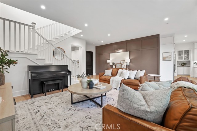 Detail Gallery Image 8 of 73 For 103 Vigna, Irvine,  CA 92602 - 5 Beds | 4/1 Baths