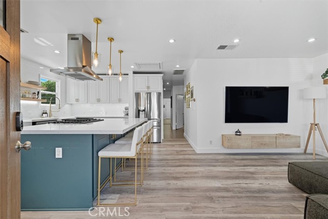 Detail Gallery Image 6 of 44 For 5030 W 130th, Hawthorne,  CA 90250 - 4 Beds | 2 Baths