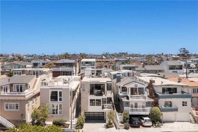 1820 Manhattan Avenue, Hermosa Beach, California 90254, 5 Bedrooms Bedrooms, ,6 BathroomsBathrooms,Residential,Sold,Manhattan,SB22093926