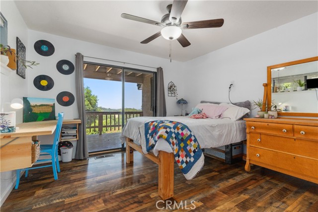 9555 Santa Cruz Road, Atascadero CA: https://media.crmls.org/medias/da5a9b02-432f-49a6-abe9-1f6314d734cd.jpg