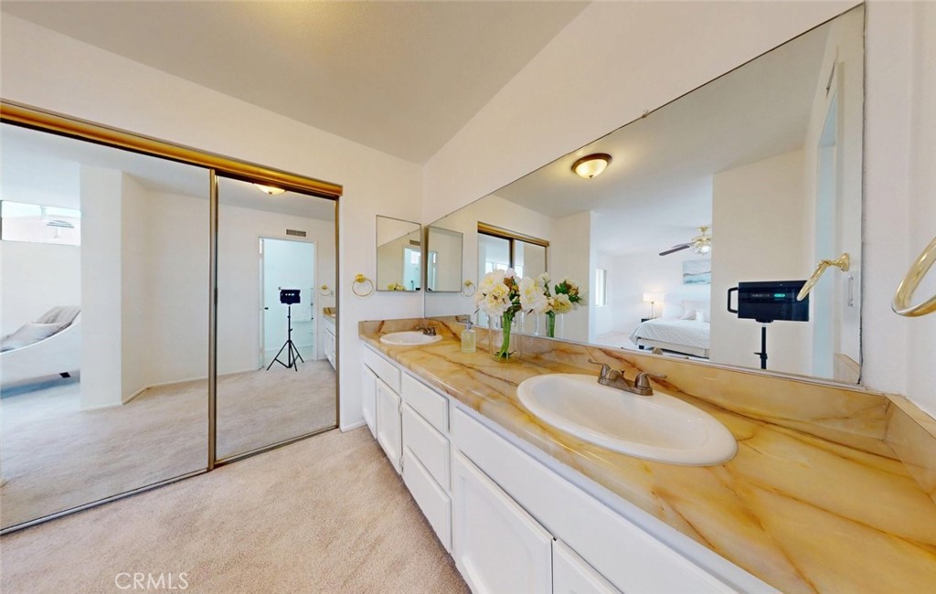 MLS #OC25231492 image #37