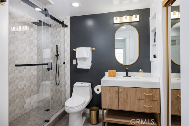 Detail Gallery Image 25 of 37 For 111 via Undine, Newport Beach,  CA 92663 - 5 Beds | 4 Baths