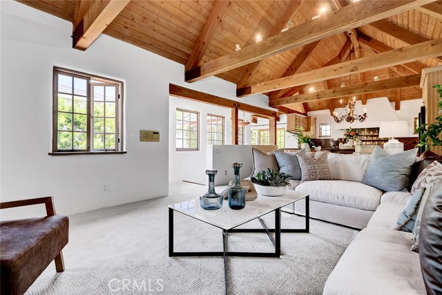 2917 N Poinsettia Avenue, Manhattan Beach CA: https://media.crmls.org/medias/da5c0e91-7193-4207-93dd-5467f21bf9a6.jpg