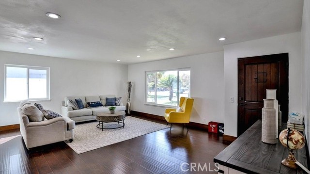 Detail Gallery Image 1 of 1 For 605 S Huron Dr, Santa Ana,  CA 92704 - 3 Beds | 2 Baths