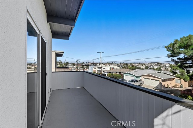 1734 Van Horne Lane, Redondo Beach, California 90278, 4 Bedrooms Bedrooms, ,Residential,For Sale,Van Horne,SB25214024