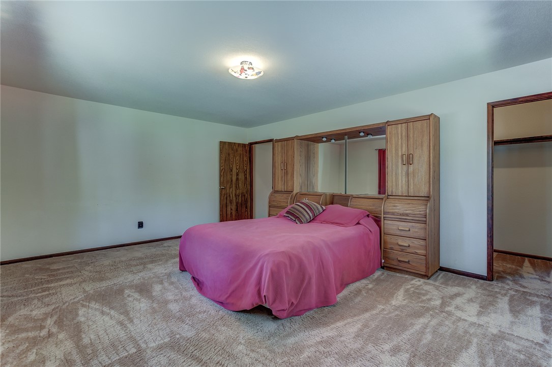 Detail Gallery Image 46 of 73 For 9809 N. Old Stage Road, Weed,  CA 96094 - 4 Beds | 3/1 Baths