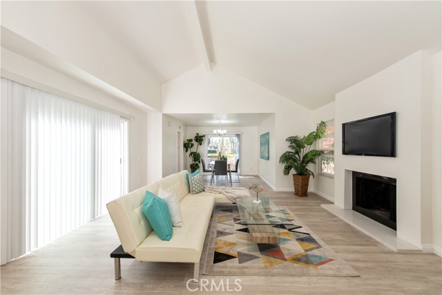 Detail Gallery Image 12 of 28 For 10 Windsong, Irvine,  CA 92614 - 3 Beds | 2 Baths