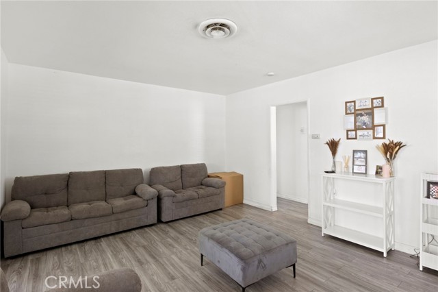 Detail Gallery Image 2 of 16 For 4326 N Mountain View Ave, San Bernardino,  CA 92407 - 3 Beds | 1 Baths