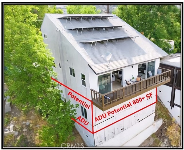 496 Crane Boulevard, Los Angeles CA: https://media.crmls.org/medias/da5fb3c9-3956-40d5-a88d-b4e92b2675ba.jpg