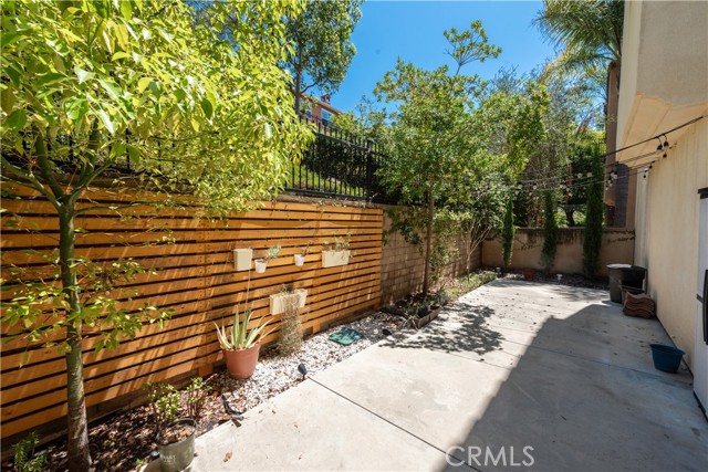 Detail Gallery Image 31 of 34 For 216 Tall Oak, Irvine,  CA 92603 - 3 Beds | 3/1 Baths