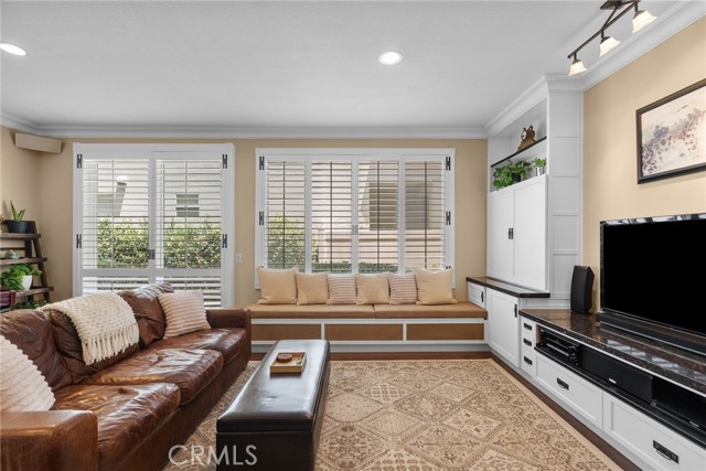 27711 Adonis Lane, Canyon Country CA: https://media.crmls.org/medias/da60505a-e4c7-434a-8618-562ddf1442c2.jpg