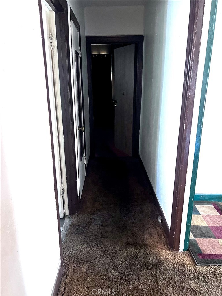 https://media.crmls.org/medias/da60d495-a9b4-4eca-b322-edb9b8252c65.jpg?preset=X-Large