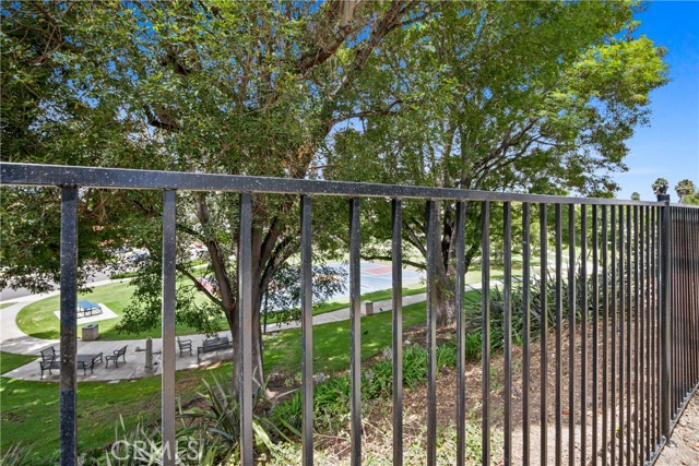 24711 Acropolis Drive, Mission Viejo CA: https://media.crmls.org/medias/da61149e-2f97-405c-94b4-70af1cfe37b9.jpg