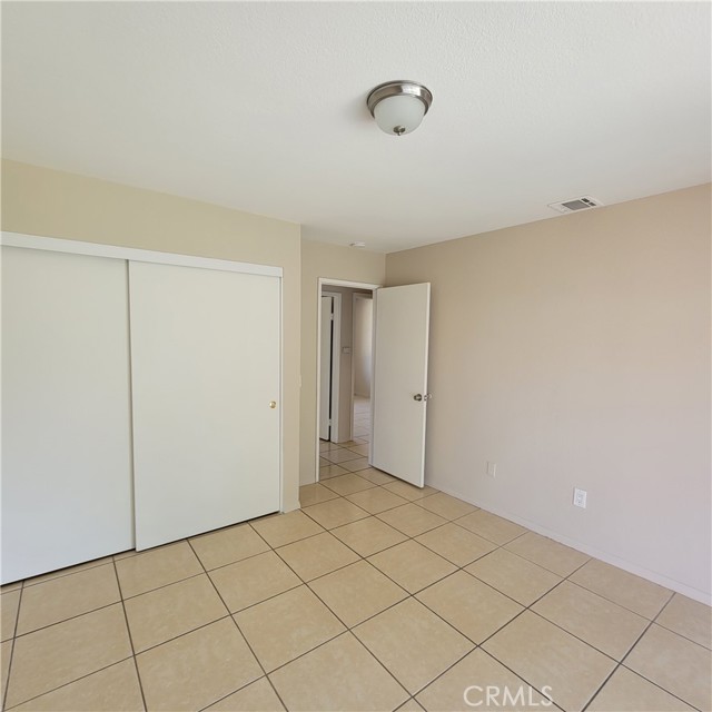 17435 Ramona Avenue, Fontana CA: https://media.crmls.org/medias/da616ea9-b0c1-42fe-9f53-1d4af08b8de5.jpg