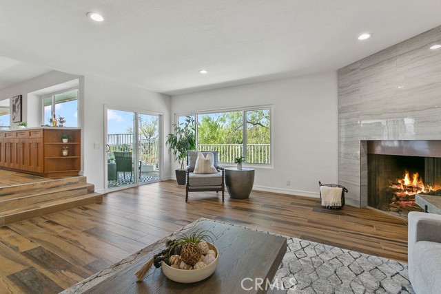 1101 Kenwood Place, Fullerton CA: https://media.crmls.org/medias/da6184e8-8be6-4933-a00d-fc91a61ac0ff.jpg
