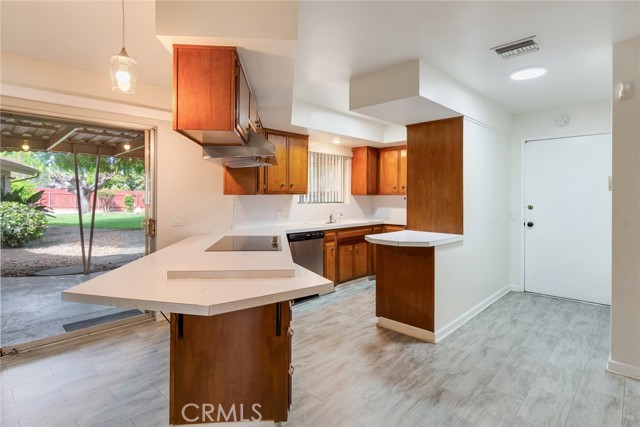 Detail Gallery Image 9 of 42 For 11466 Richardson, Loma Linda,  CA 92354 - 4 Beds | 2/1 Baths