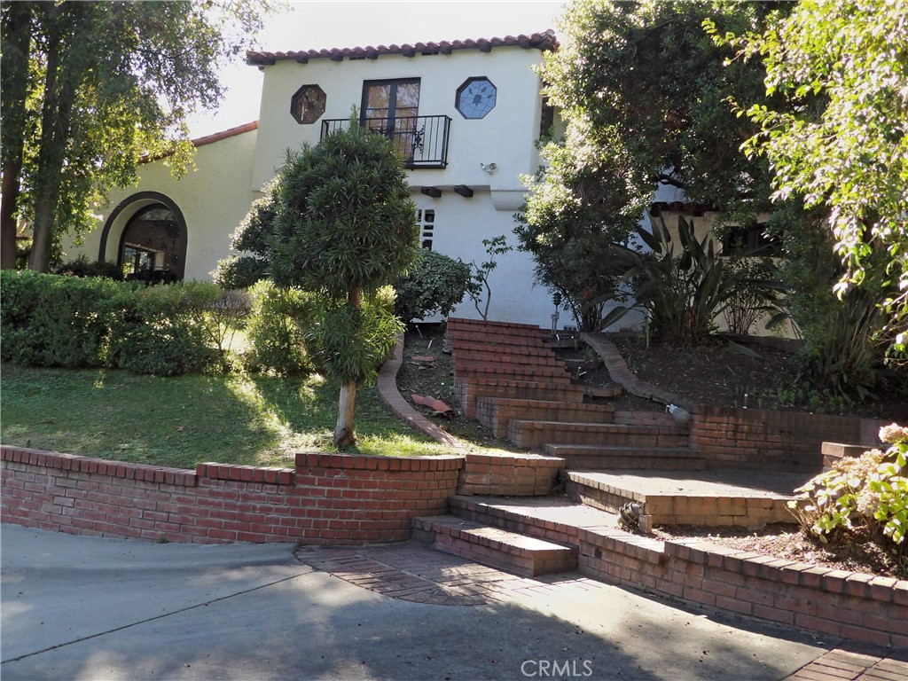 1455 Granada Avenue