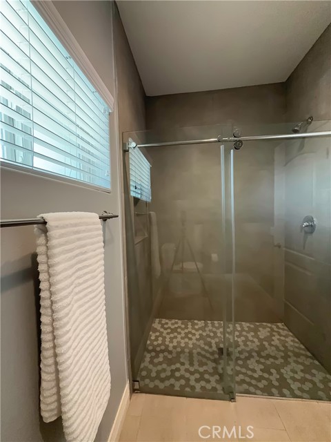 Image 37 of 50 For 449 Skylark  