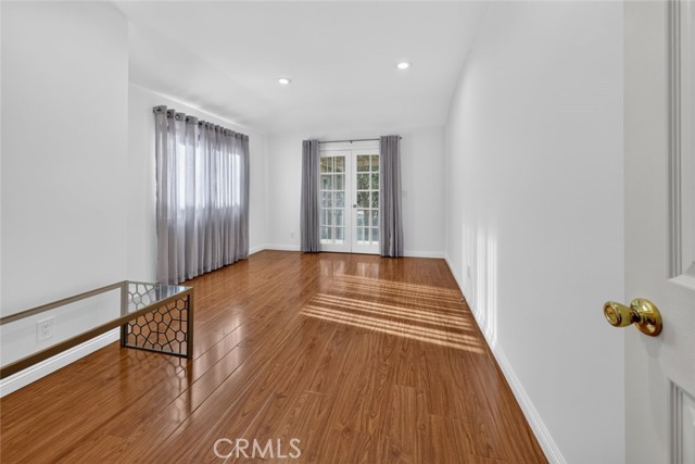 11407 Delano photo 25