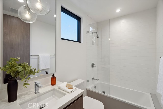 Detail Gallery Image 29 of 43 For 4242 Vantage Ave, Studio City,  CA 91604 - 5 Beds | 4/1 Baths