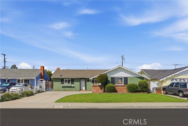 Detail Gallery Image 37 of 39 For 17441 Jefferson Ln, Huntington Beach,  CA 92647 - 3 Beds | 2 Baths