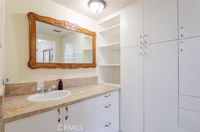 Detail Gallery Image 22 of 34 For 19026 Keswick, Reseda,  CA 91335 - 2 Beds | 2 Baths
