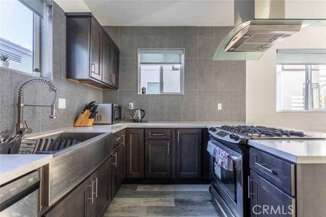 Detail Gallery Image 6 of 33 For 1340 N Kenmore, Los Angeles,  CA 90027 - 4 Beds | 4 Baths