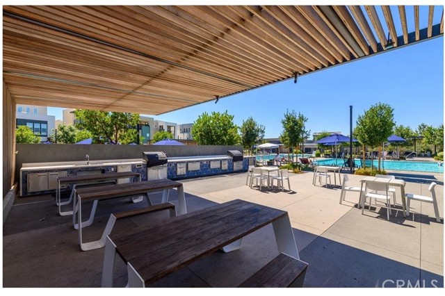 102 Sculpture, Irvine CA: https://media.crmls.org/medias/da633c43-819e-4c71-aa2e-da4b671619bf.jpg