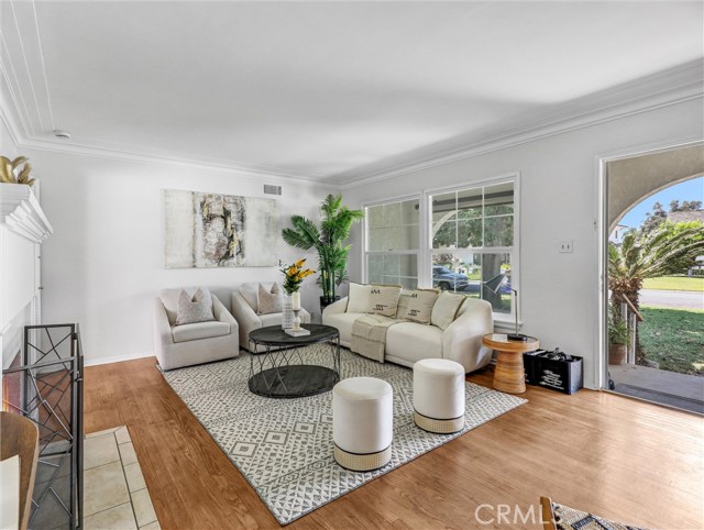 2242 S 5th Avenue, Arcadia CA: https://media.crmls.org/medias/da634aeb-ed9c-4f3c-bedc-94a6fb86708e.jpg