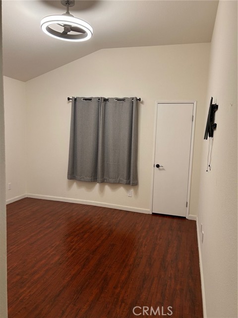 Detail Gallery Image 11 of 14 For 17729 Superior #55,  Northridge,  CA 91325 - 3 Beds | 2 Baths