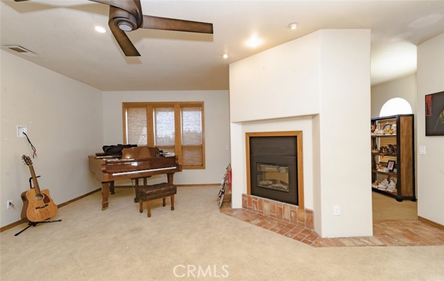 1300 Hidden Springs Drive, Corona CA: https://media.crmls.org/medias/da641f27-16b4-4dee-a384-f289a147d081.jpg