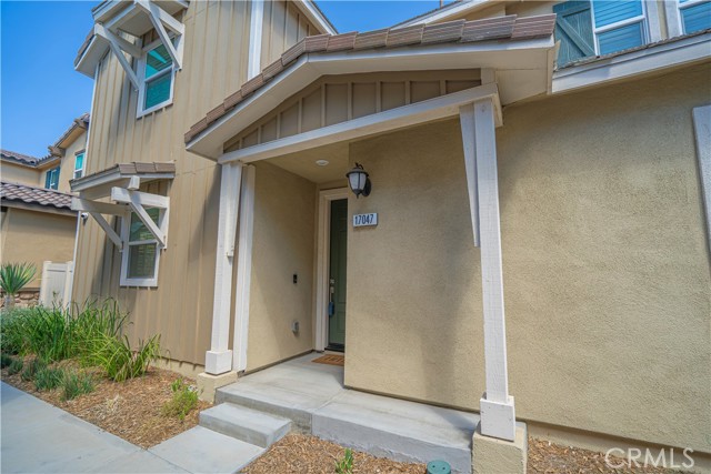 Detail Gallery Image 2 of 46 For 17047 Zion Drive, Canyon Country,  CA 91387 - 4 Beds | 3 Baths