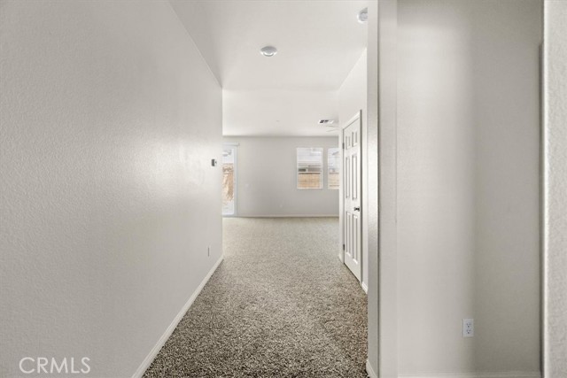 5585 Bella Way, Fontana CA: https://media.crmls.org/medias/da649635-bda1-4648-a2b8-47478be776b9.jpg