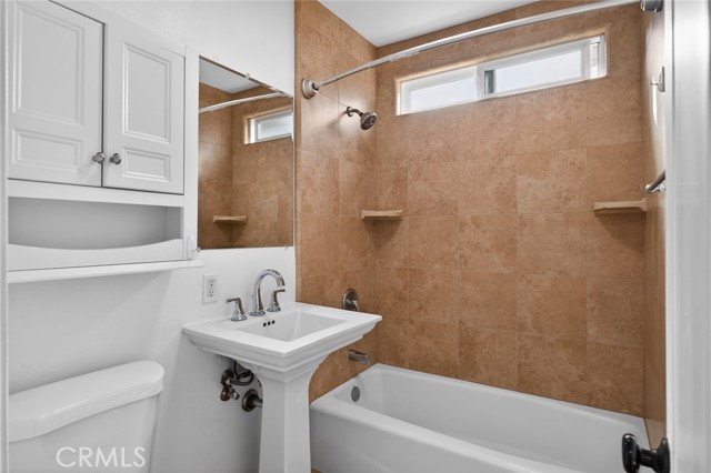 Detail Gallery Image 8 of 13 For 1129 N Briarwood St, Anaheim,  CA 92805 - 2 Beds | 1 Baths